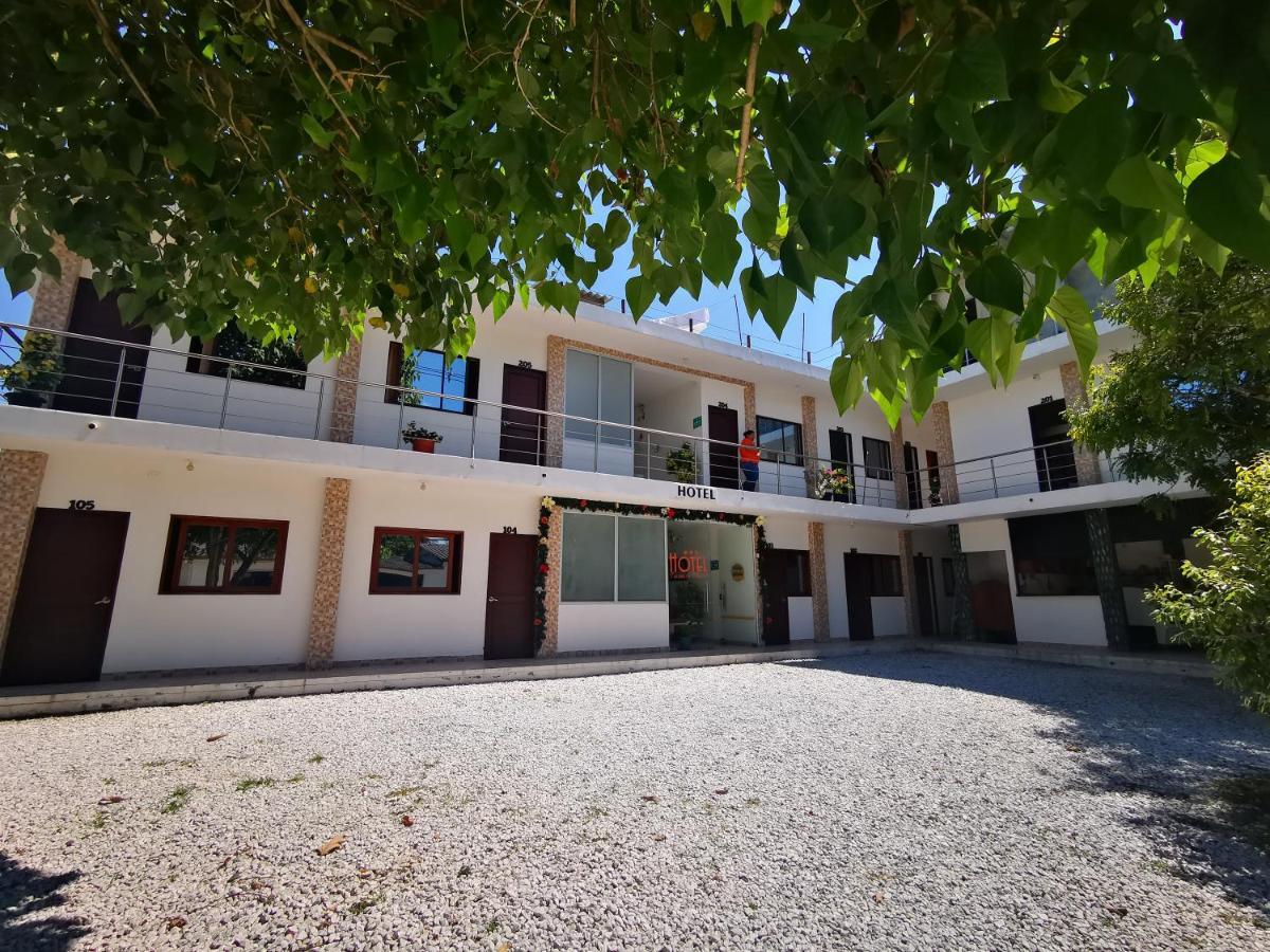 Hotel Paraiso Plaza Puerto Triunfo Luaran gambar